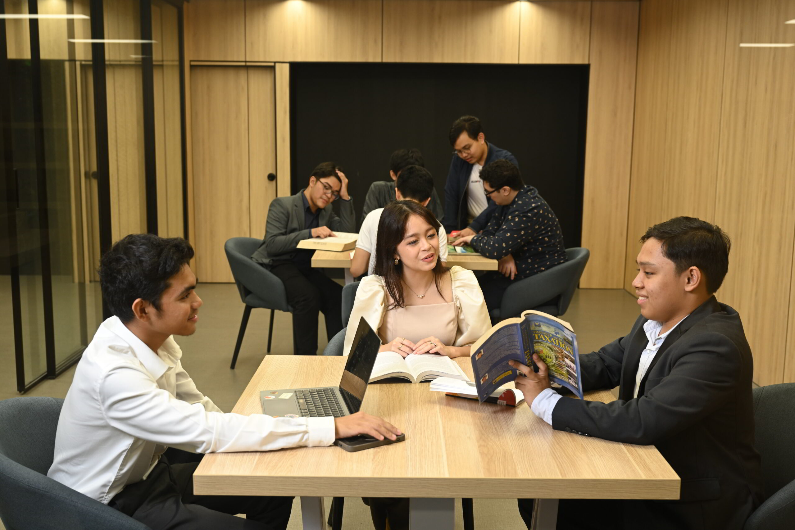 INTERACTIVE LIBRARY